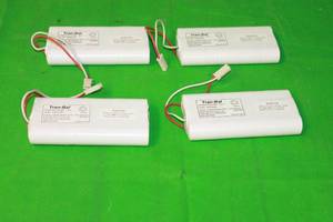 lot 205 image: TOTAL 4 TRAN-BAL GP250CKT9TMX BATTERY