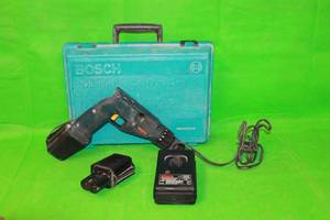 lot 219 image: BOSCH DRILL 805OVSR DRILL , CHARGING SYSTEM, AND CARRY CASE