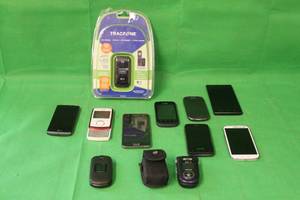 lot 221 image: TOTAL OF 11 CELL PHONES