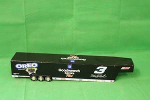 lot 223 image: 2001 NASCAR LE 124 DALE EARNHARDT OREO RACE CAR CREW CAB STOCK SHOW TRAILER 23.5 L