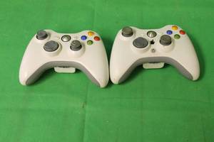 lot 233 image: TOTAL OF 2  XBOX 360 WIRELESS CONTROLLERS