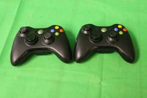 lot 234 image: TOTAL OF 2  XBOX 360 WIRELESS CONTROLLERS