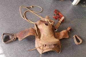 lot 9 image: LEATHER SADDLE