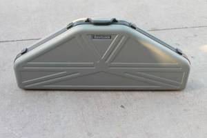 lot 35 image: SPORTLOCK RIFLE CASE