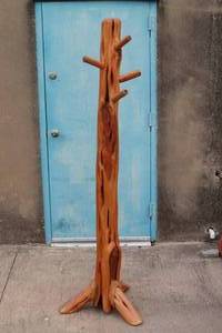 lot 89 image: WOOD COAT RACK