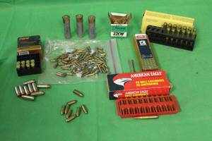 lot 130 image: LOT OF ASSORTED LIVE AMMO SE PICS