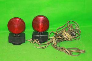 lot 163 image: SUBMERSIBLE MAGNETIC TOWING TRAILER LIGHTS