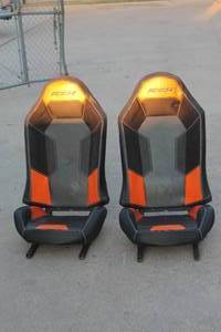 lot 200 image: 2 POLARIS RZR  XP 1000 RED SEATS