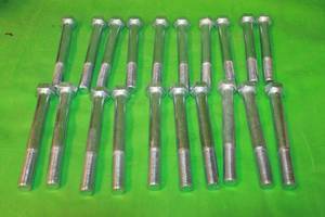 lot 213 image: LOT OF 20 GALVANIZED HEX BOLTS 307A XYLX 8 LONG