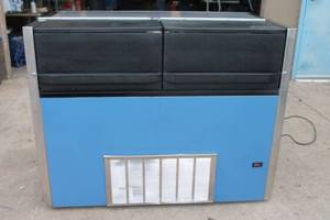 lot 223 image: DELFIELD 54 MILK COOLER ON CASTERS TESTED AND WORKS GREAT FOR  GARAGE BEERBEVERAGE FRIDGE