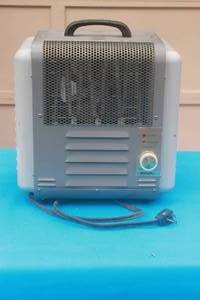 lot 21 image: VINTAGE RIVAL T268 SPACE HEATER
