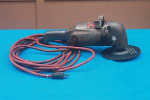 lot 24 image: MILWAUKEE HEAVY DUTY 7 SANDER GRIDER 6020
