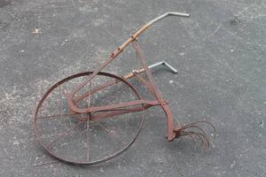 lot 25 image: VINTAGE HIGH  WHEEL PUSH CULTIVATOR PLOW