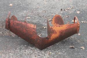 lot 37 image: VINTAGE SNOW BLOWER AUGER , 23L