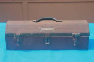 lot 39 image: VINTAGE CRAFTSMAN METAL TRAY TOOL BOX WITH CONTENTS  SEE PICS