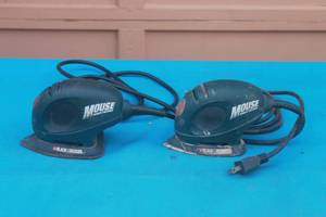 lot 54 image: TOTAL OF 2 BLACK & DECKER MOUSE SANDERPOLISHER MS500