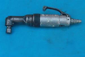 lot 79 image: PNEUMATIC AIR IMPACT ANGLE ROTOR RATCHET TOOL