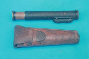 lot 189 image: VINTAGE POCKET TRANSIT SCOPE SIGHT LEVEL WITH LEATHER CASE