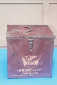lot 83 image: VINTAGE ARNO-POWER CONVERTER 12V DC