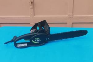 lot 115 image: POULAN 1.5 PEAK HP 8AMP ELECTRIC CHAIN SAW 14  ,MODEL PLN1514