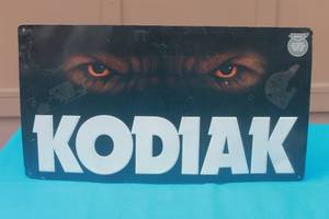 lot 137 image: VINTAGE KODIAK SMOKELESS TOBACCO METAL SIGN , 25.5 L X 14 H