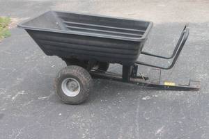 lot 169 image: POLY DUMP CART ,PUSH OR TOW CAPACITY