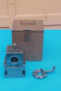 lot 174 image: DEPT 30 DOVETAIL SHAVING TOOL HOLDER WITH CARRY CASE