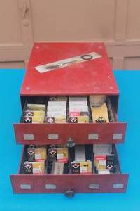 lot 175 image: GENEROUS AMOUNT TAE PRECISION STYLUS DIAMOND NEEDLES WITH METAL 2-DOOR STORAGE ( 65 PLUS )