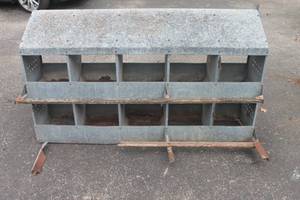 lot 177 image: GALVANIZED 10- SECTIONHOLE POULTRY NEST CHICKEN BROODING  COOP BOX