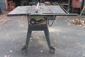 lot 186 image: CRAFTSMAN 10 SAW TABLE ON WHEELS , TESTED & WORK