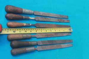 lot 203 image: TOTAL OF 6 WOOD HANDLE FILES , 13
