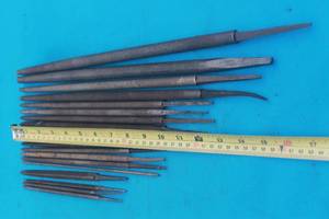 lot 208 image: TOTAL OF 18 NEEDLE FILES , ASSORTED SIZE 7 - 17