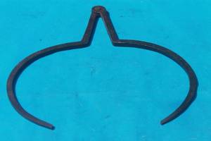 lot 214 image: VINTAGE 16 CALIPER