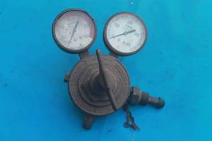 lot 232 image: VICTOR EQUIPMENT COMPANY AIR  GAS  REGULATOR SR-410