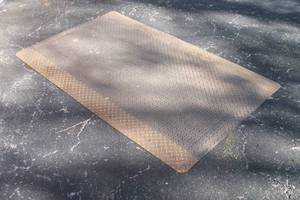 lot 277 image: ANTI-FATIGUE WORK  MAT 5FTX3FT