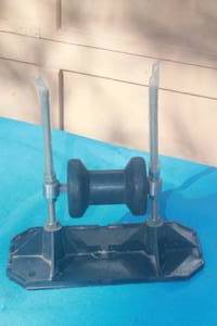 lot 278 image: MAPA ROOFTOP ROLLER PIPE SUPPORT