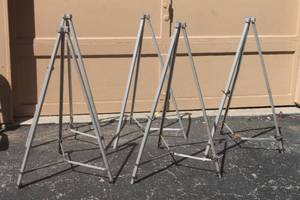 lot 291 image: 5 PORTABLE TELESCOPING ALUMINUM EASEL STANDS