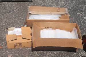 lot 301 image: GENEROUS AMOUNT OF POLY BAGS ASSORTED SIZES