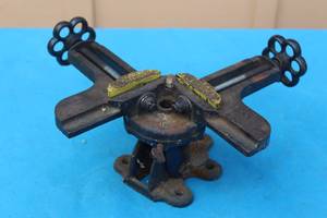 lot 324 image: VINTAGE STANLEY NO.400 FRAMING CORNER MITER VISE CAST IRON