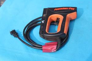 lot 330 image: POWERSHOT PRO E216890 ELECTRIC STAPLE GUN