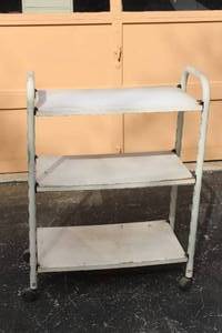 lot 333 image: ROLLING CART