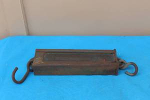 lot 357 image: VINATGE HANSON COTTON SCALE 160LB CAP MODEL 8916