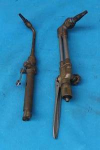 lot 360 image: 2 WELDING TORCHES VICTOR AND HARRIS