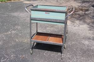 lot 363 image: ROLLING CARTBASKET
