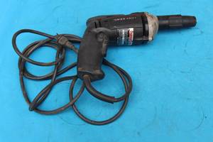 lot 380 image: PORTER CABLE DOUBLE INSULATED ELECTRIC EHD FASTNER DRIVER 6641 VARIABLE SPEED REVEERSING