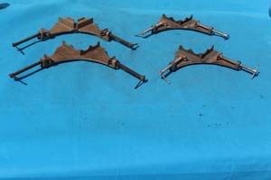 lot 410 image: 4 CRAFTSMAN CORNER CLAMPS