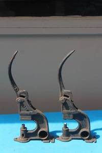 lot 416 image: 2 VINTAGE PONY CAST IRON RIVET SEATERPRESS LEATHER HOLE PUNCH