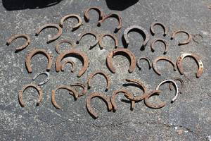 lot 428 image: LOT OF VINTAGE HORSE SHOES