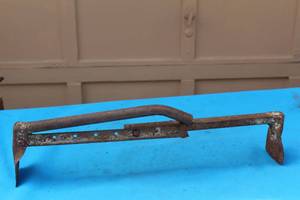 lot 437 image: VINTAGE ADJUSTABLE BRICK BLOCK CARRIER TOOL