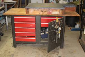 lot 444 image: 7 DRWER TOOL CHEST WOOD WORK TOP WITH DRAWER ALL CONTENTS INCLUDED